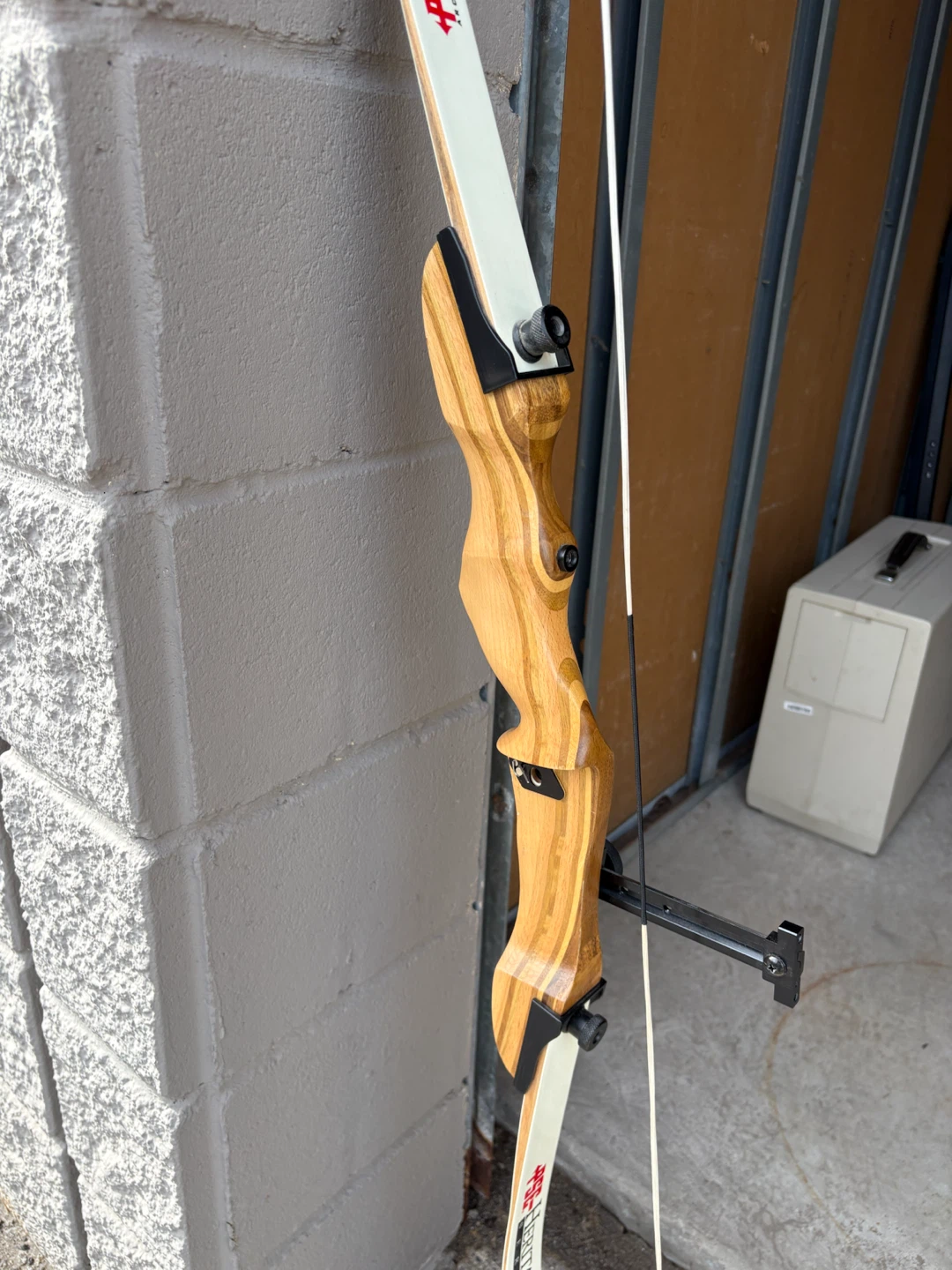 PSE Razorback Recurve Bow - photo 3