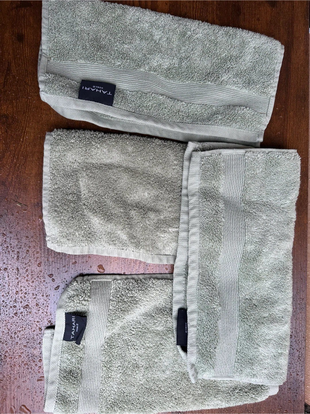Tahari Home Sage Green Towel Set
