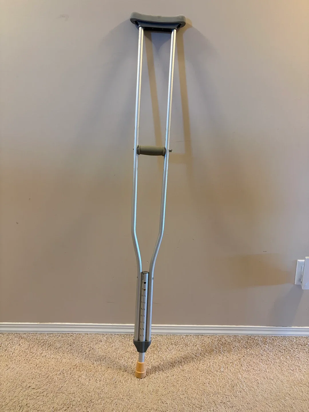 AMG Tall Adult Crutch