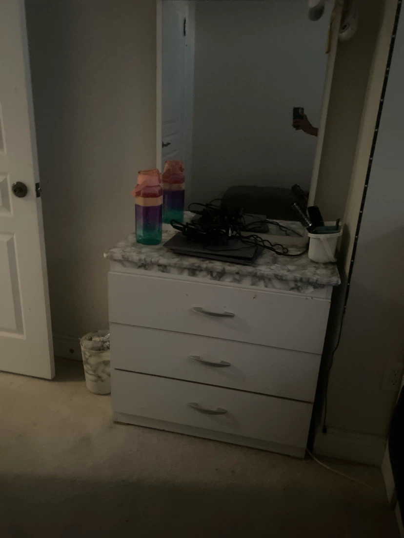 Three-drawer dresser and desk - photo 2