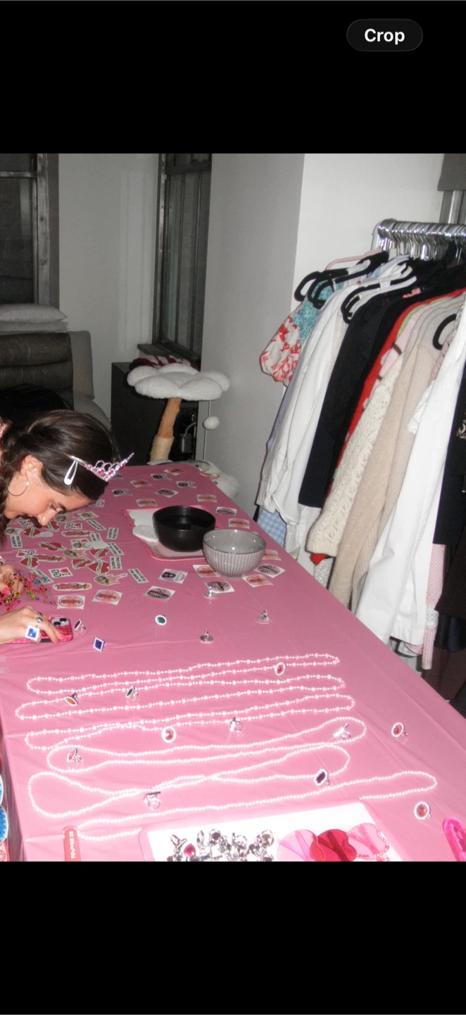 HUGE BAG OF PARTY DECOR AND SUPPLIES - photo 4