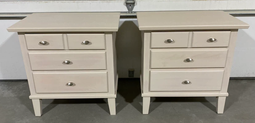 Kincaid Solid Hardwood Nightstands Cashmere & Silver - photo 5