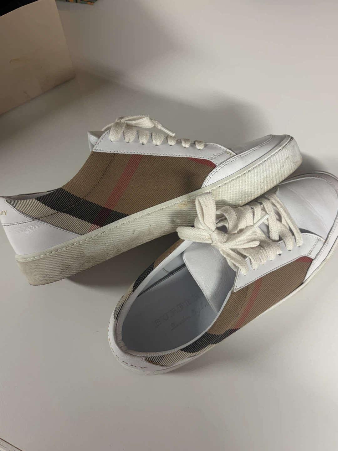 Burberry Brit Hanworth Low Top Sneakers
