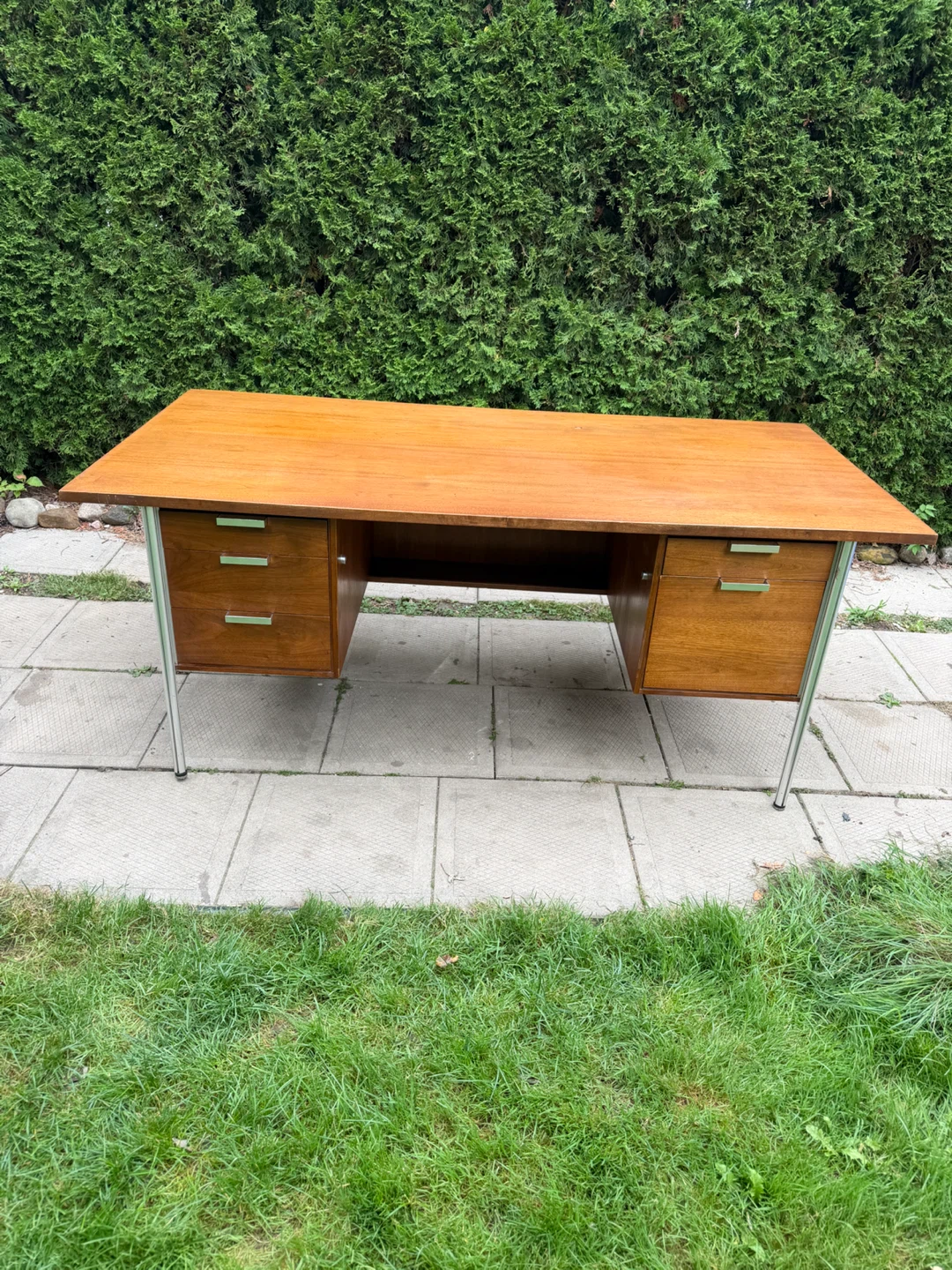 MCM Executive Desk by Sunar Industries - photo 3