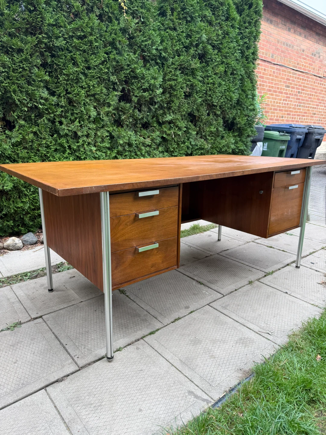 MCM Executive Desk by Sunar Industries - photo 4