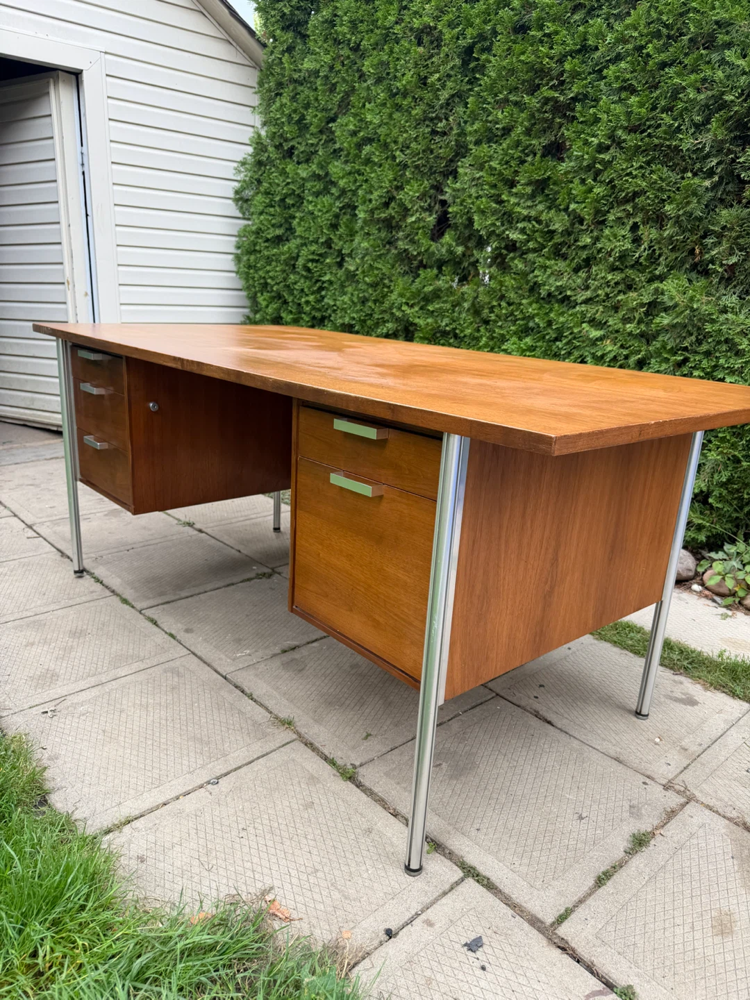 MCM Executive Desk by Sunar Industries - photo 5
