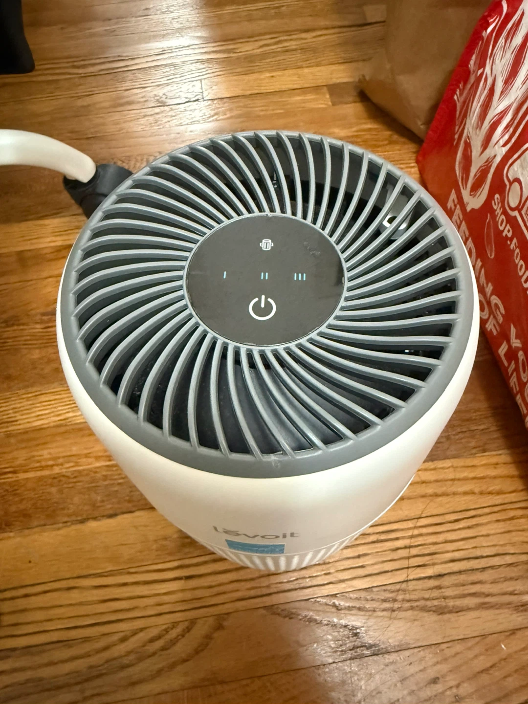 Levoit air purifier - photo 2