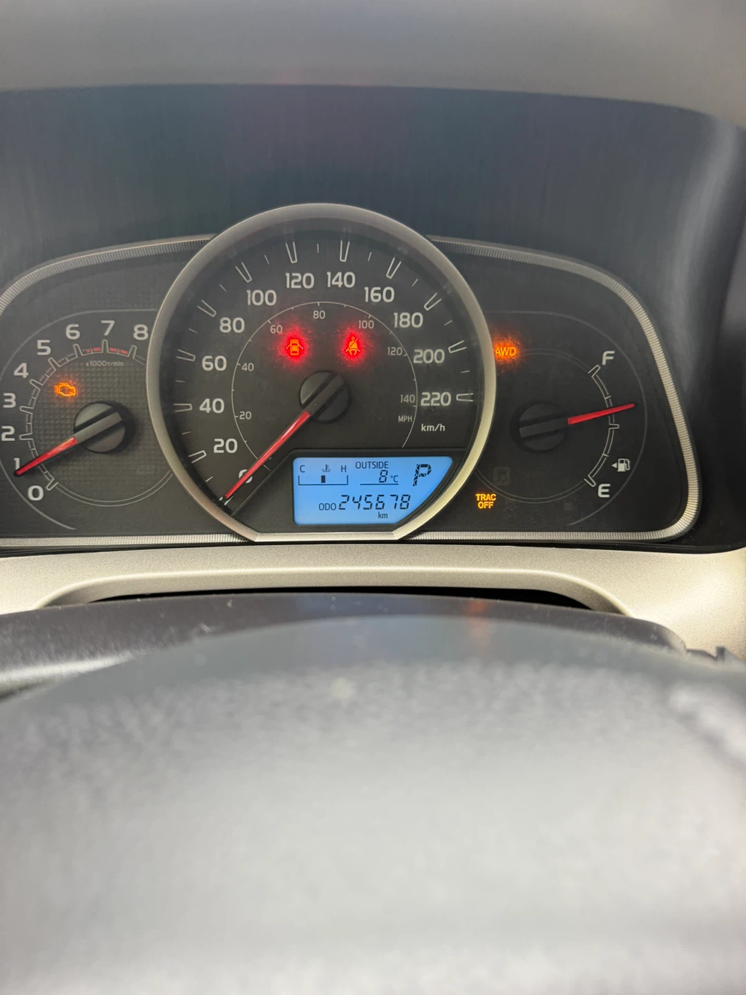 Toyota RAV4 White SUV 2914 - photo 2