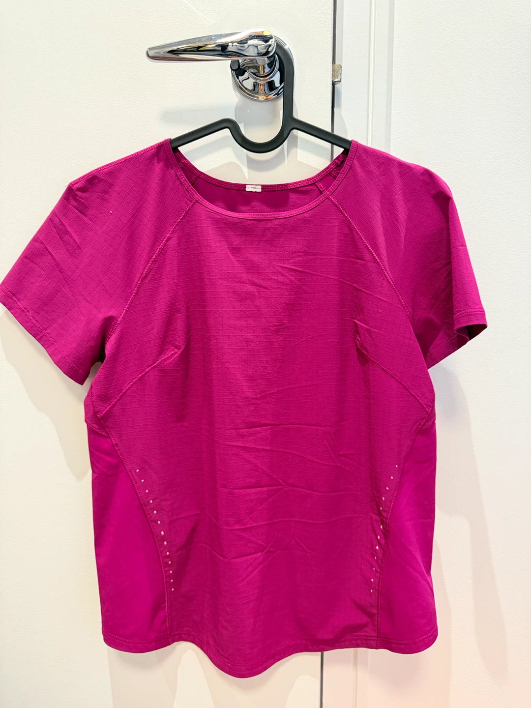 Lululemon Women's Athletic T-Shirt, Fuchsia, Size 2