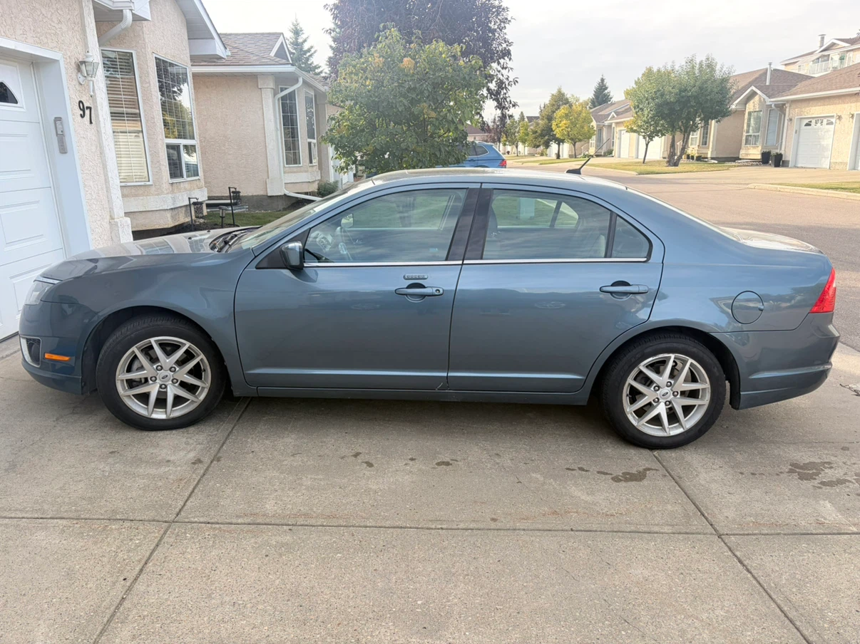 Ford Fusion Sedan - photo 2
