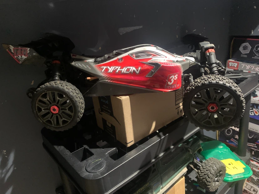 Arrma Typhon 3S BLX RC Buggy - photo 2