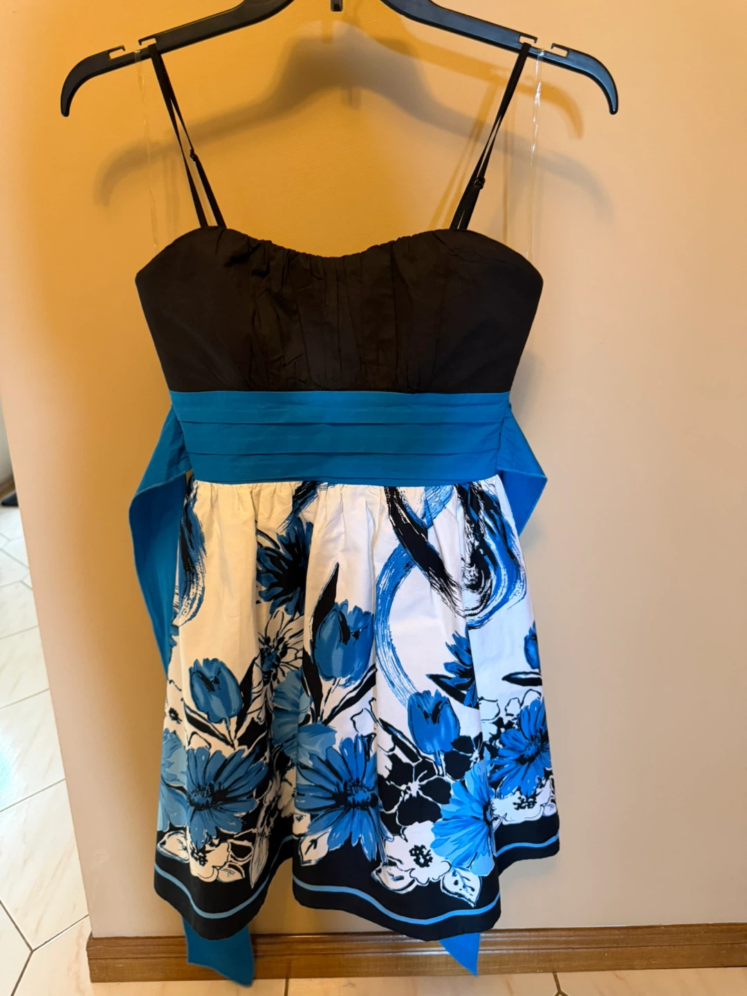 Candy Couture Floral Strapless Dress – Size M, Black/Blue
