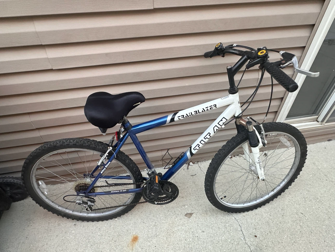 Titan Trailblazer Mountain Bike - photo 2