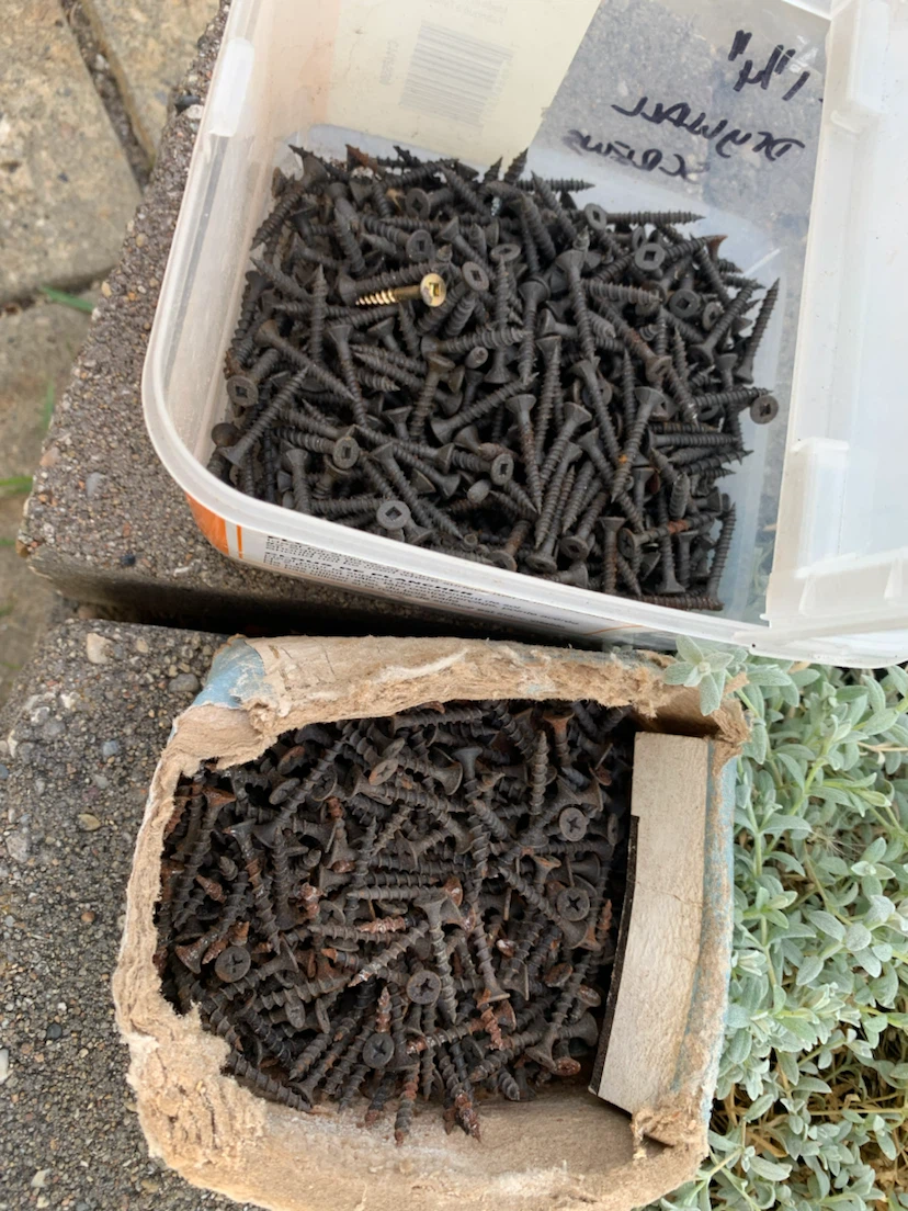 Drywall Screws 6 x1 1/4”