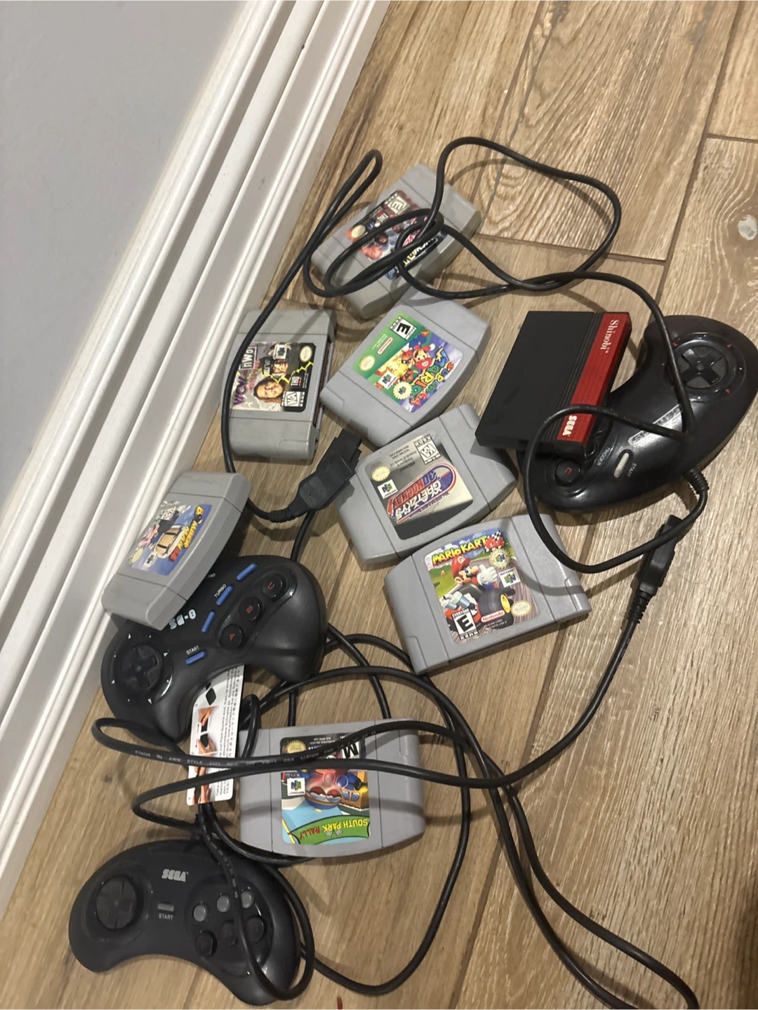Sega Genesis Console and Assorted N64 Games - photo 2