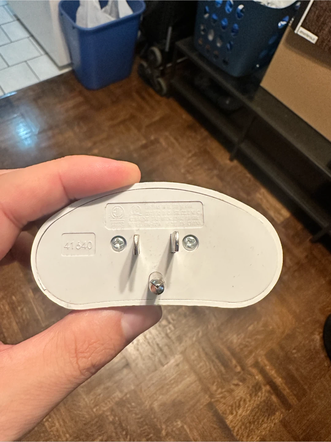 3-Outlet Wall Tap Adapter - photo 2
