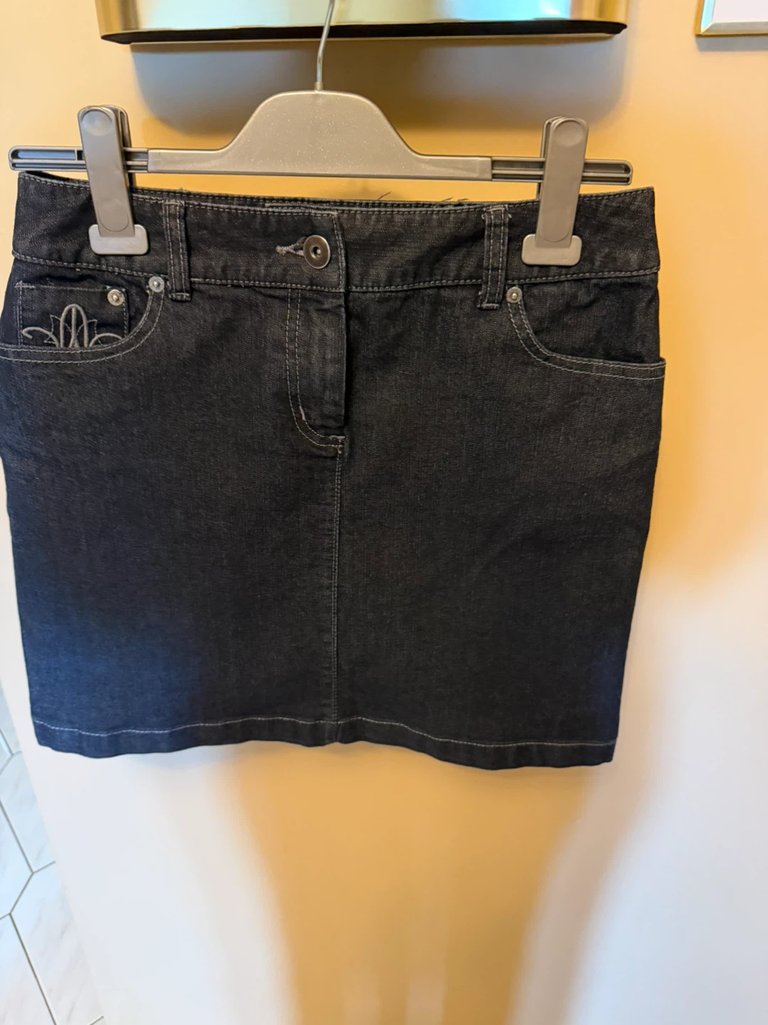 Contrast Dark Denim Mini Skirt – Size 4