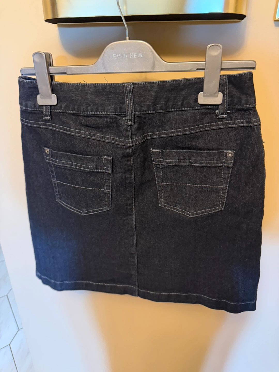 Contrast Dark Denim Mini Skirt – Size 4 - photo 2