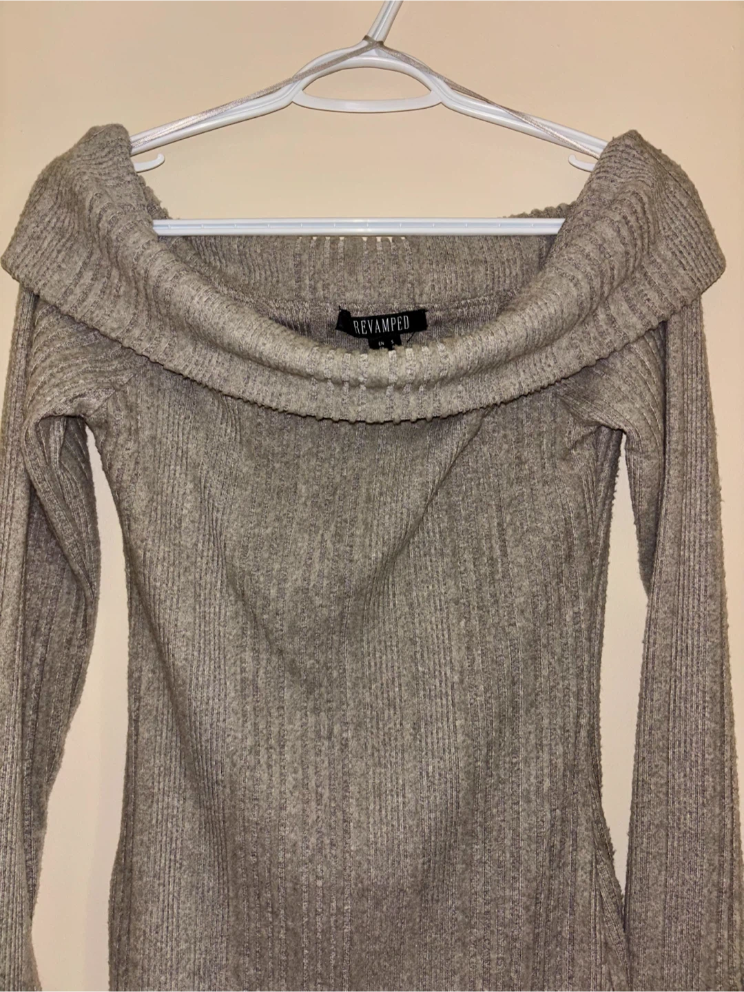 Off the shoulders knit dress - photo 2