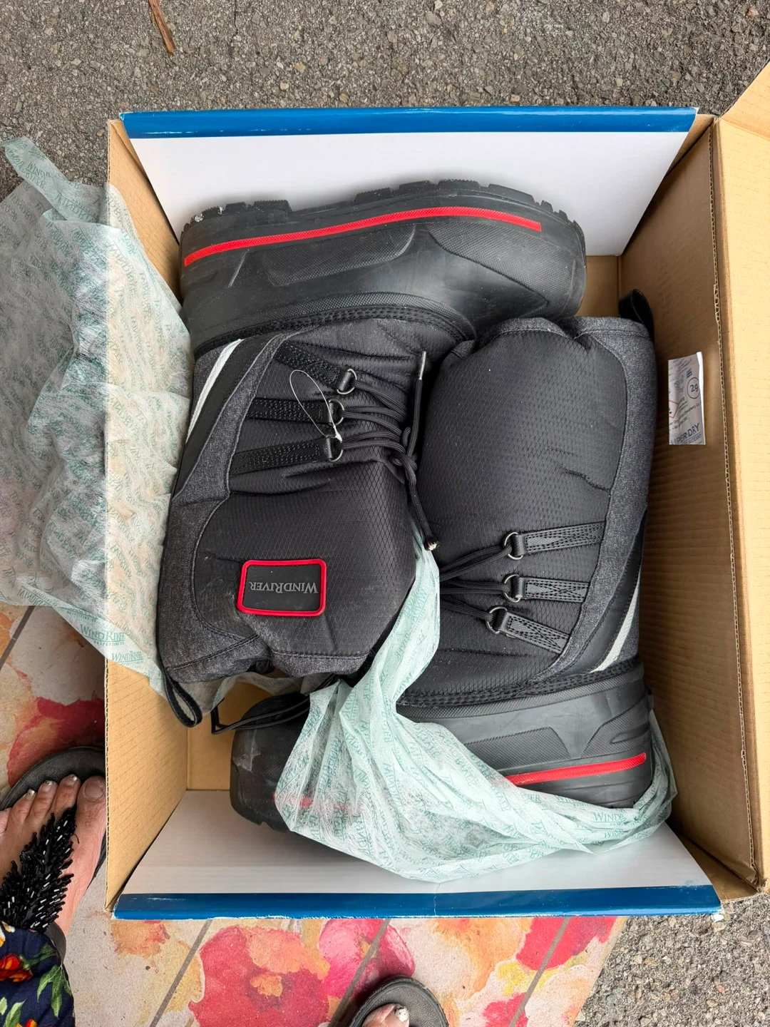 WindRiver Tarantula Anti-Slip Winter Boots - Size 11