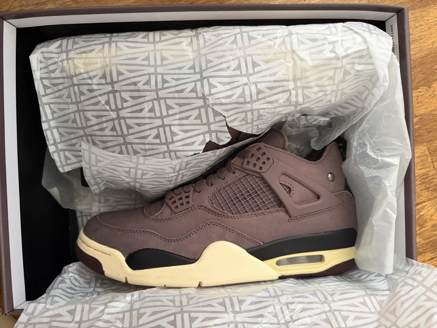 A Ma Maniére Jordan 4 Violet Ore