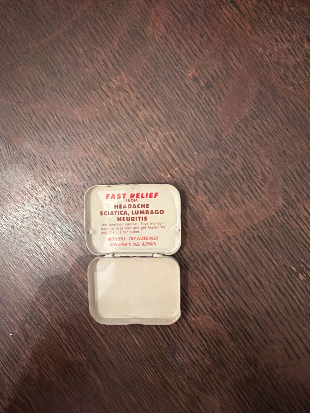 Bayer Aspirin pocket – sized tin. Good vintage condition.$21 - photo 2