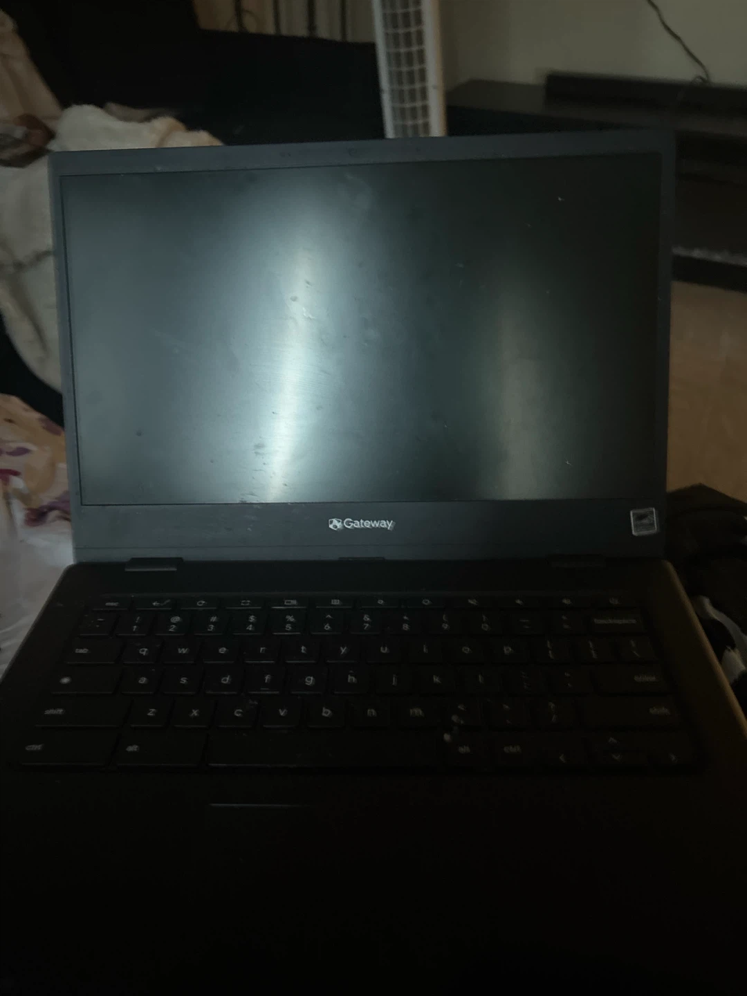 Gateway Laptop - photo 2