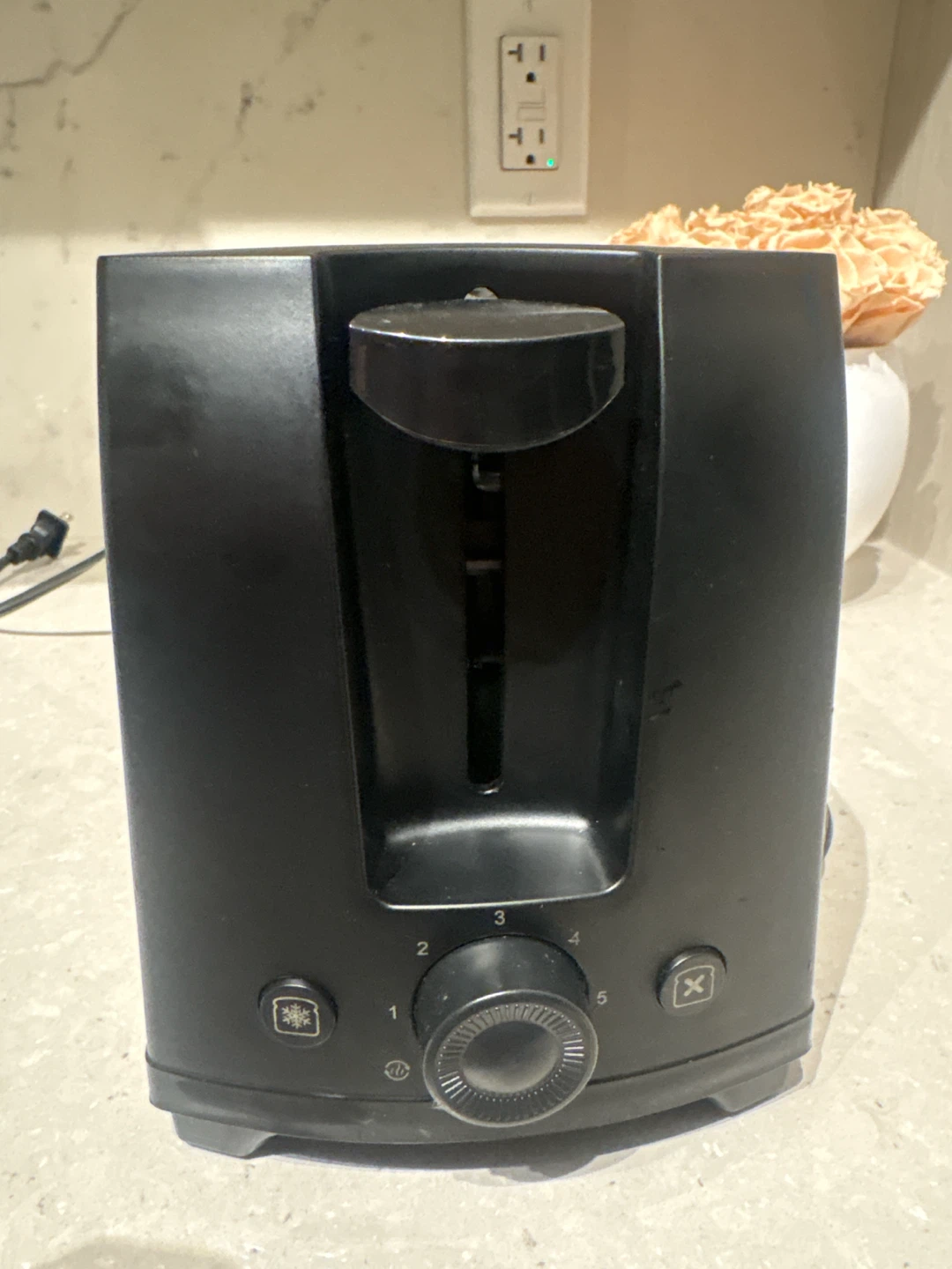 Starfrit 2-Slice Toaster - photo 2