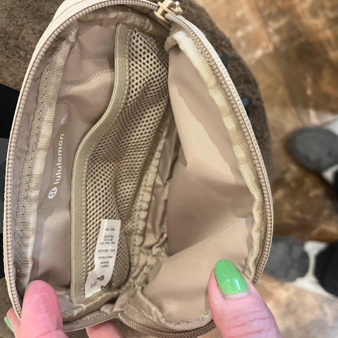 Lululemon Belt Bag - photo 3