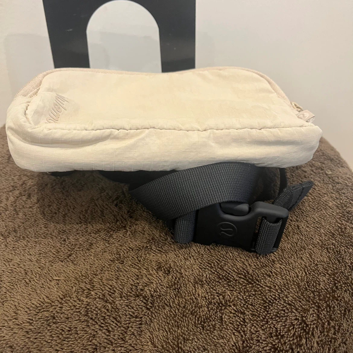 Lululemon Belt Bag - photo 4