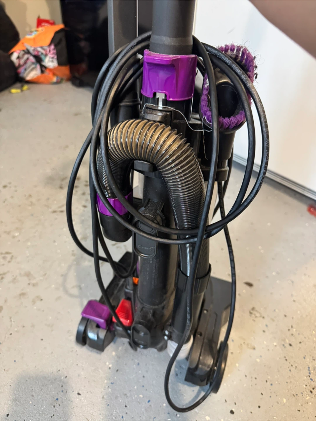 Bissell PowerForce Compact Vacuum - photo 3