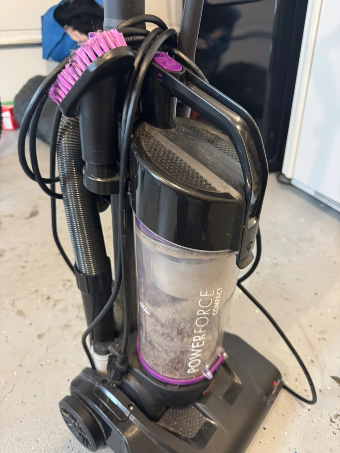 Bissell PowerForce Compact Vacuum - photo 4