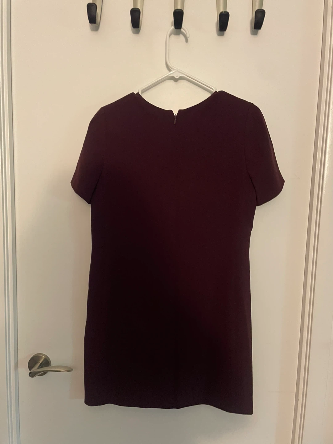 Aritzia Short Sleeve Crepe Dress - Size 4 - photo 3
