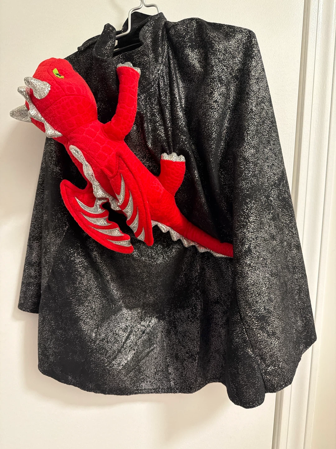 Country of Totals Dragon Costume Cape