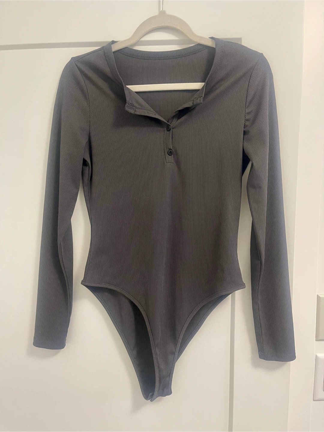 Grey Ribbed Long-Sleeve Bodysuit