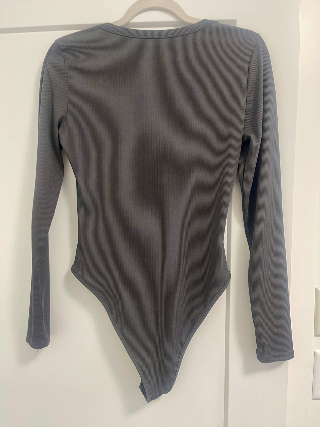 Grey Ribbed Long-Sleeve Bodysuit - photo 2