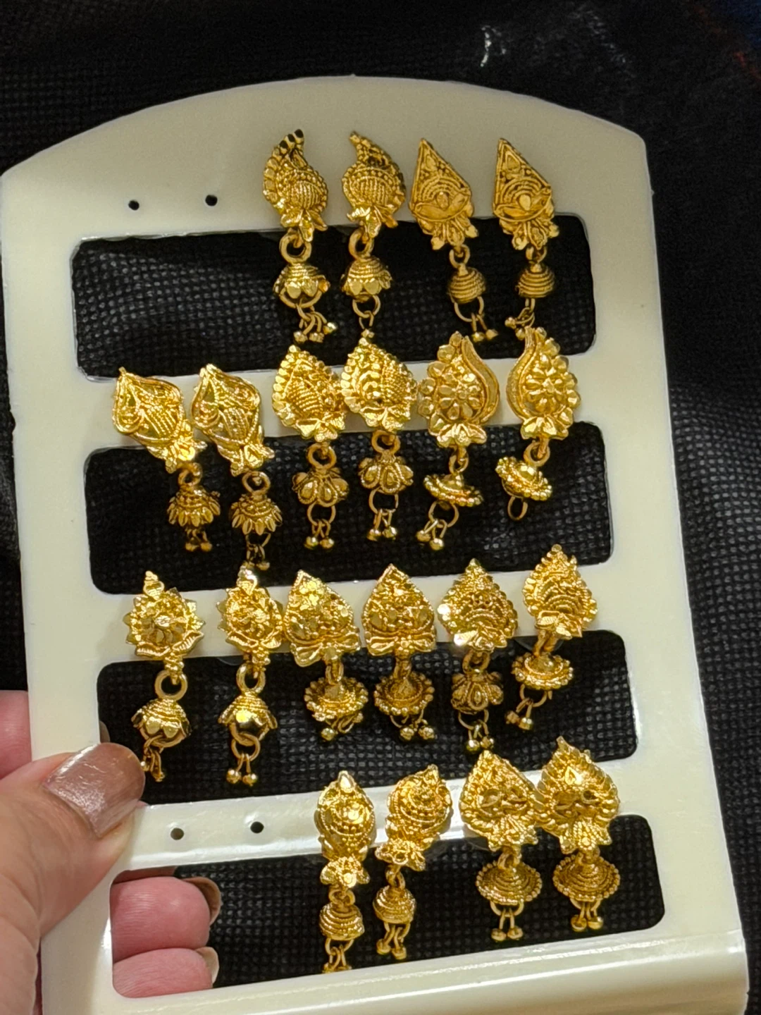 Set of Elegant Gold-Tone Earrings - photo 3