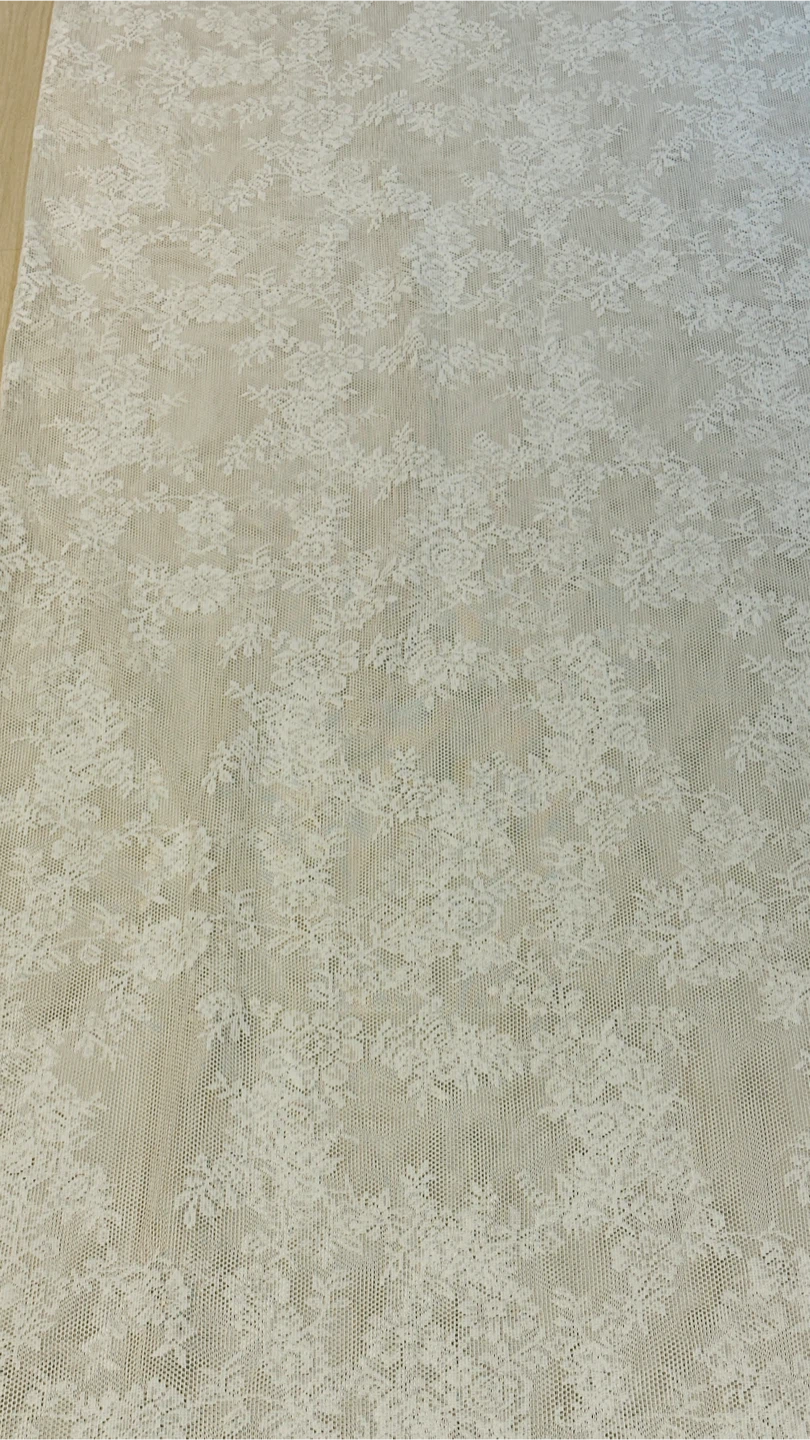 White lace curtain panel - photo 3