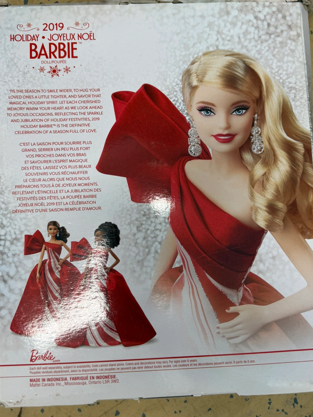 2019 Holiday Barbie Doll - photo 2