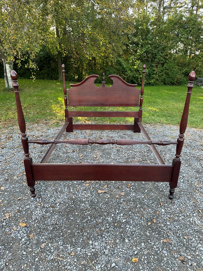 Vintage Gibbard Solid Mahogany Queen Bed (CAN DELIVER) - photo 2