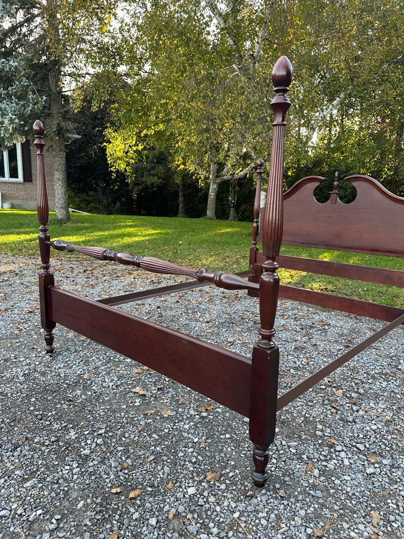 Vintage Gibbard Solid Mahogany Queen Bed (CAN DELIVER) - photo 5