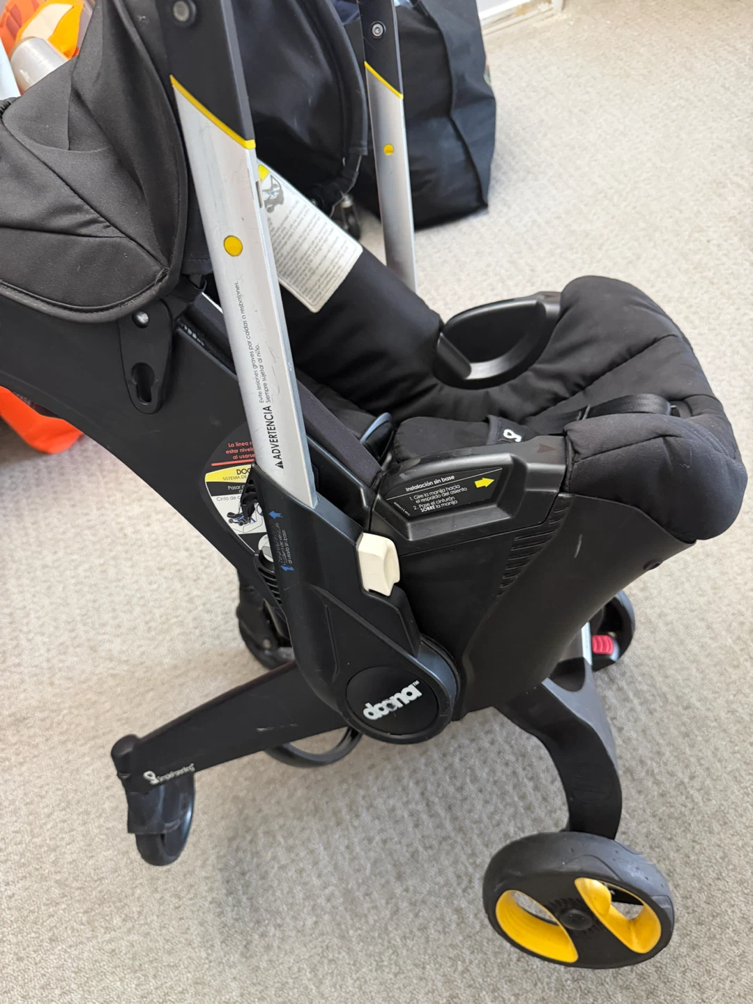 Doona Infant Car Seat and Stroller - photo 3