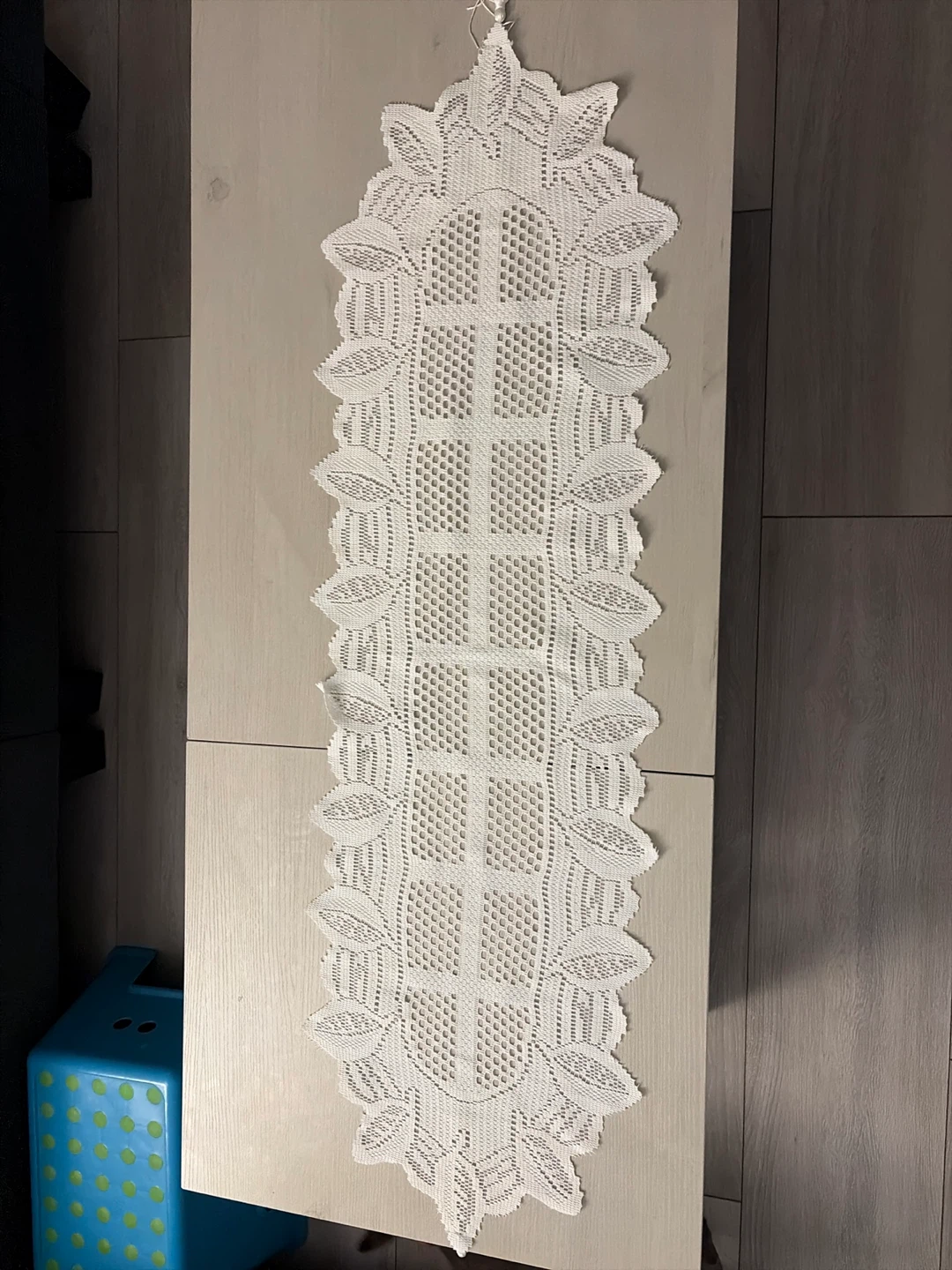 White Vintage-Style Crochet Table Runner - photo 2