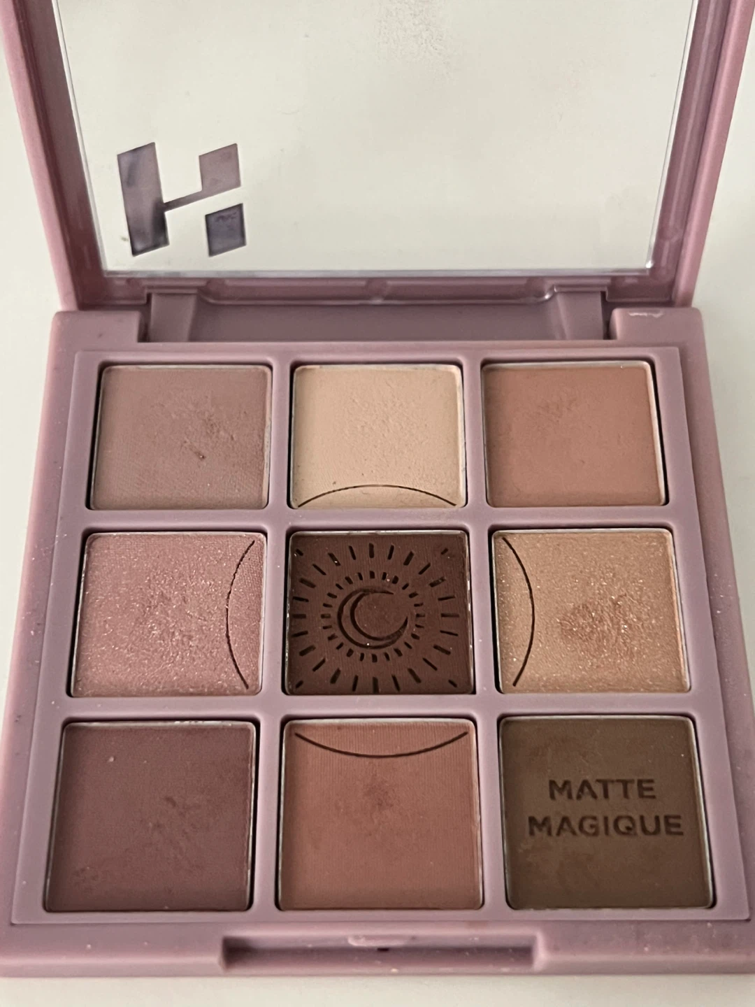 Holika Holika Eyeshadow Palette Moony