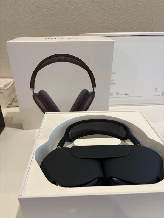 Apple AirPods Max