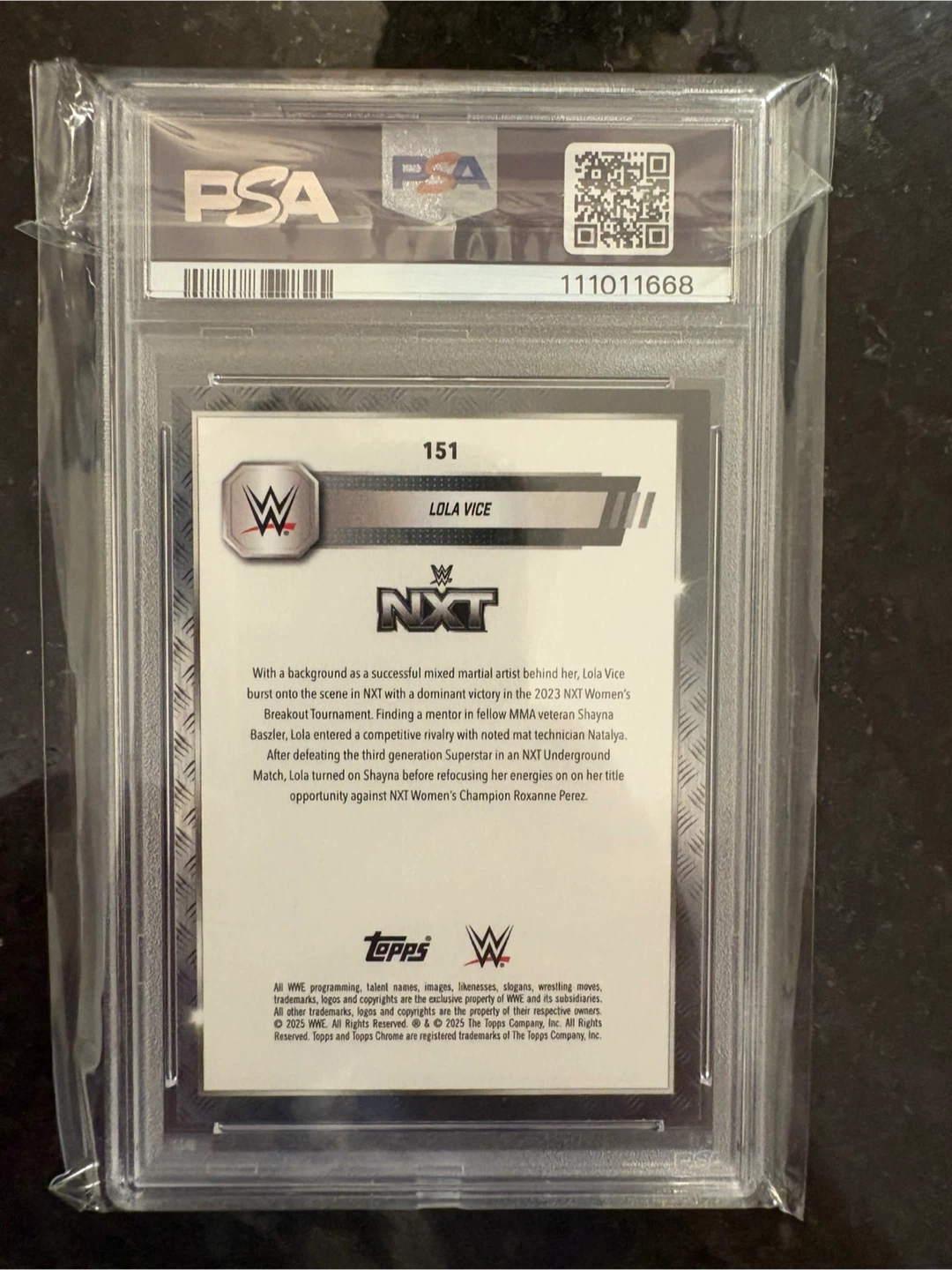 2025 Topps Chrome WWE Lola Vice Red & Blue Refractor PSA 10 - photo 2