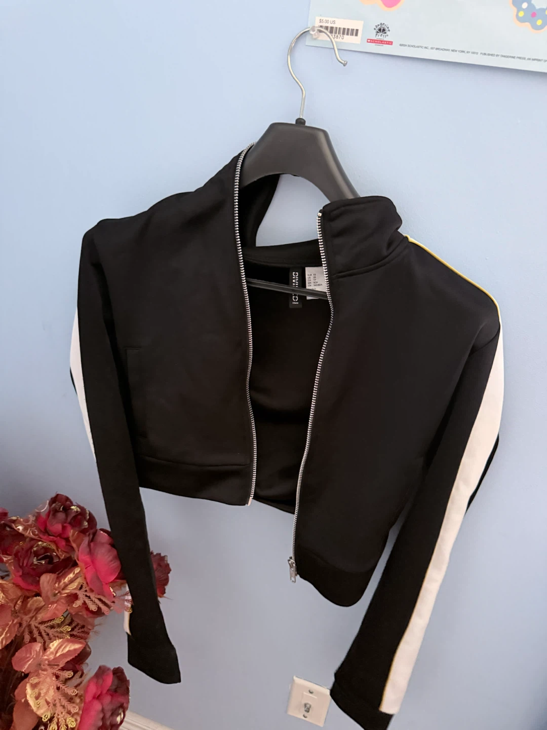 H&M DIVIDED Black Cropped Track Jacket