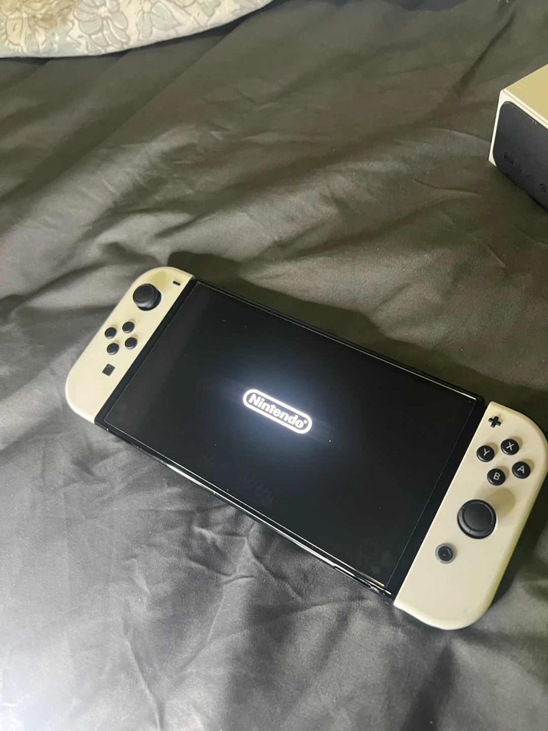 Nintendo Switch OLED White 512GB - photo 3
