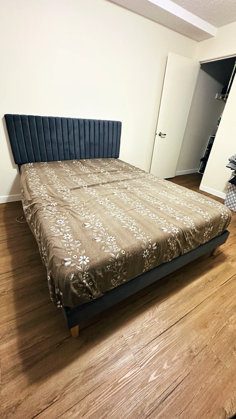 🛏️ Queen Mattress + Dark Grey Bed Frame