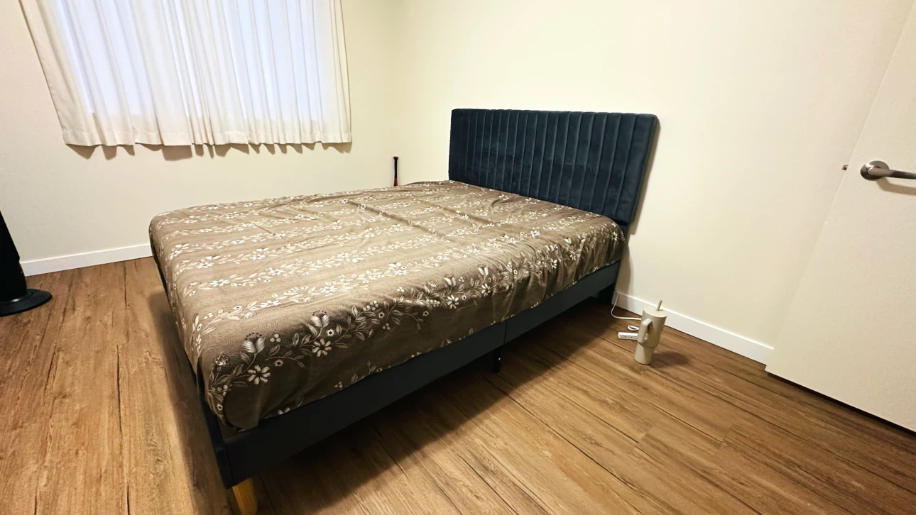 🛏️ Queen Mattress + Dark Grey Bed Frame - photo 2